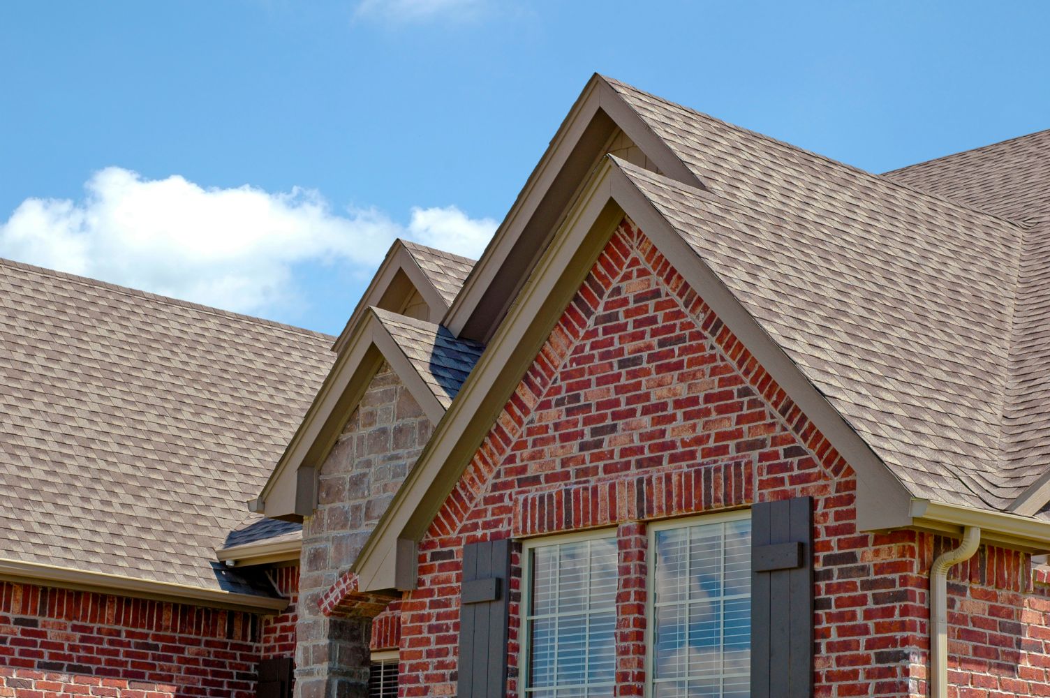 How to Accurately Measure the Age of Your Roof Without Records